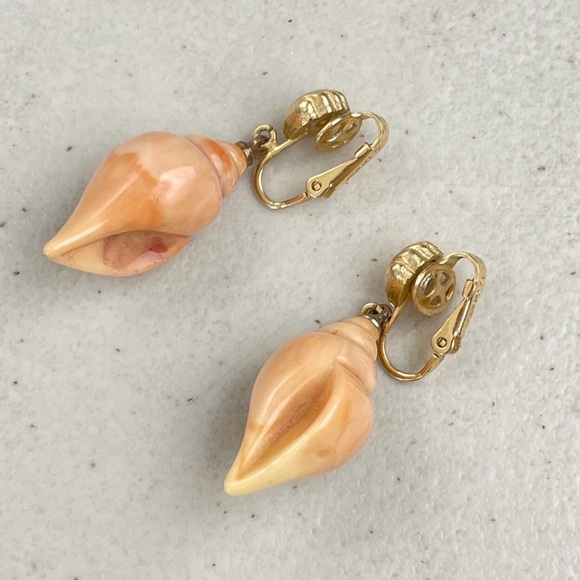 Gold and Peach Shell Earrings - Picture 3 of 5